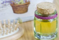 Aceite de ricino para el tratamiento de caspa