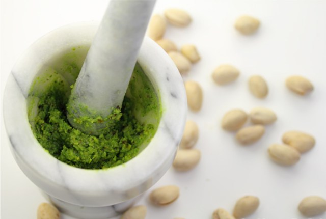 Pega pistachos