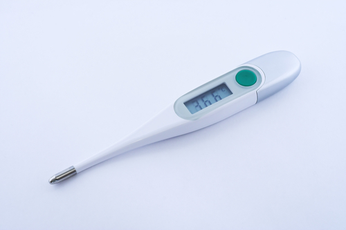 Tome la temperatura de su bebé