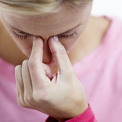 Dolor de garganta y dolor de cabeza